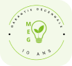 Garantie Décennale 10 Ans MEG | Engagement Écologique. Badge Garantie Décennale MEG 10 ANS. Logo vert clair centré sur une ampoule éco-responsable avec des feuilles à l'intérieur.